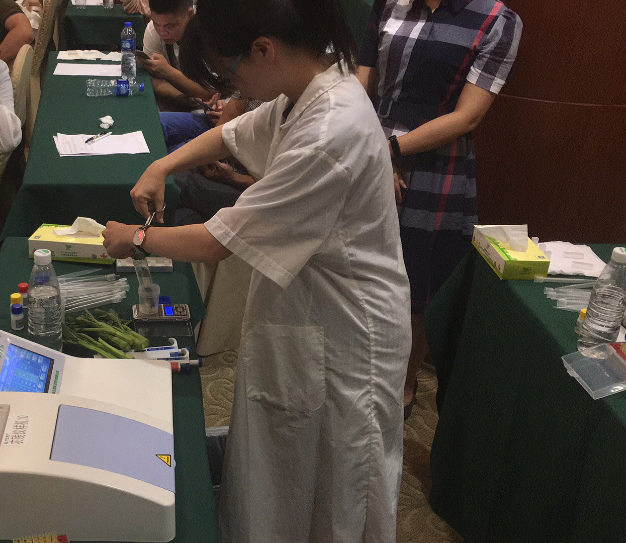 番禺區(qū)農(nóng)產(chǎn)品質(zhì)量安全形式分析會暨農(nóng)產(chǎn)品質(zhì)量安全法規(guī)及業(yè)務(wù)技能培訓(xùn)會圓滿結(jié)束